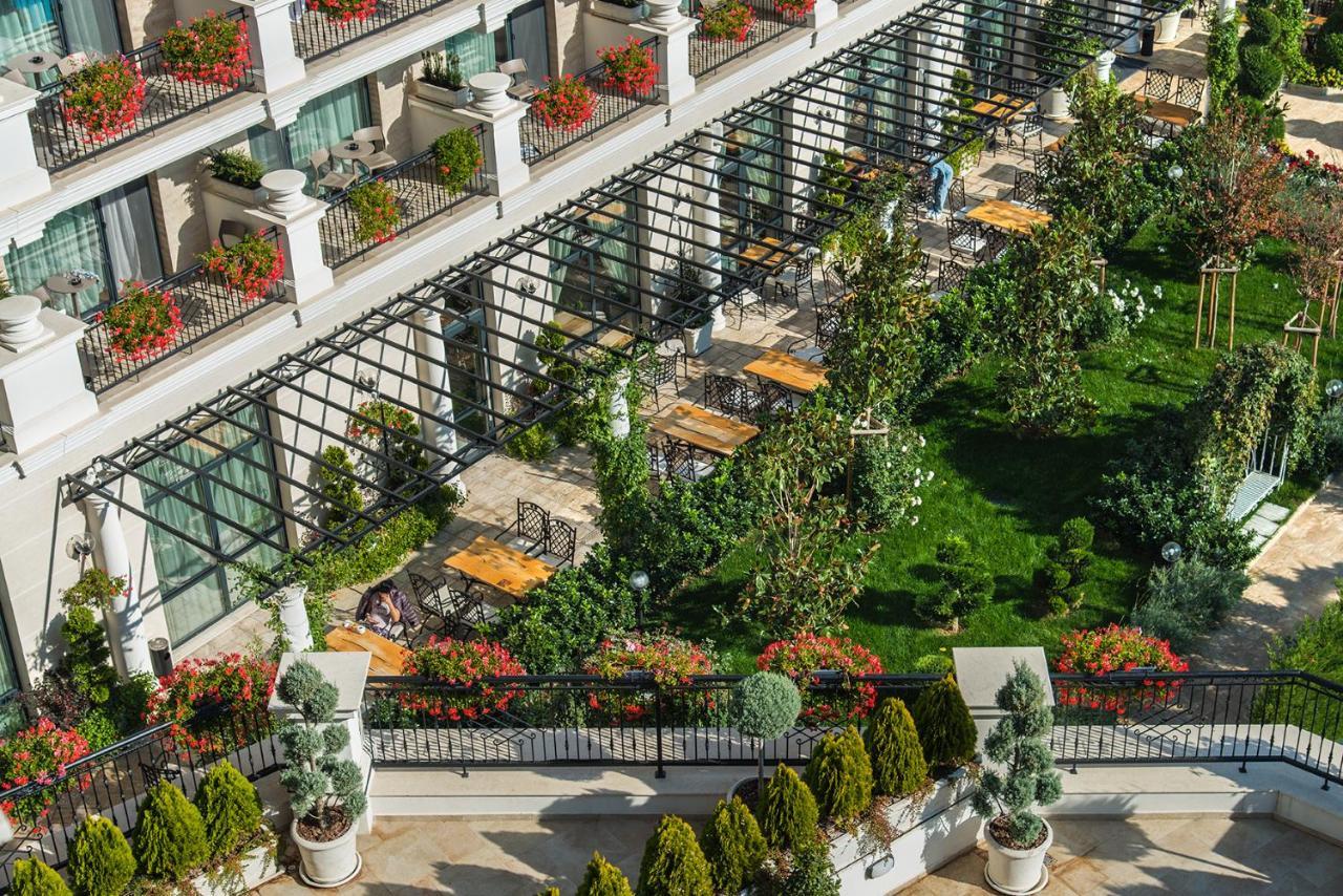 Casa Di Fiore Spa And Medical Hotel, Mineral Pools & Private Beach クラネヴォ エクステリア 写真 The hotel's rooftop garden
