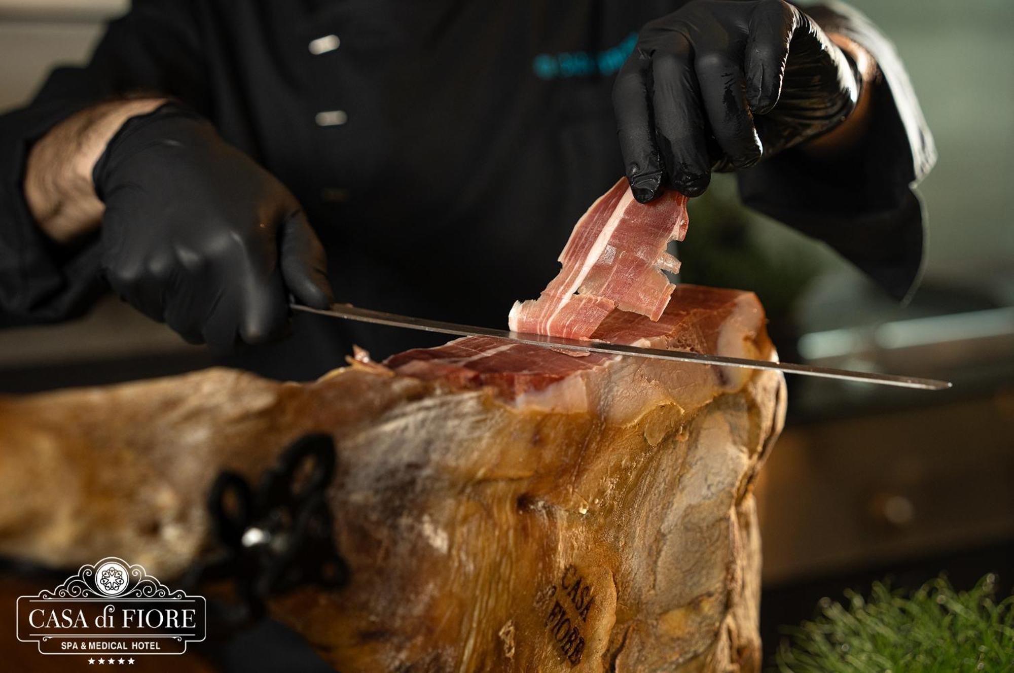 Casa Di Fiore Spa And Medical Hotel, Mineral Pools & Private Beach クラネヴォ エクステリア 写真 Slicing ham