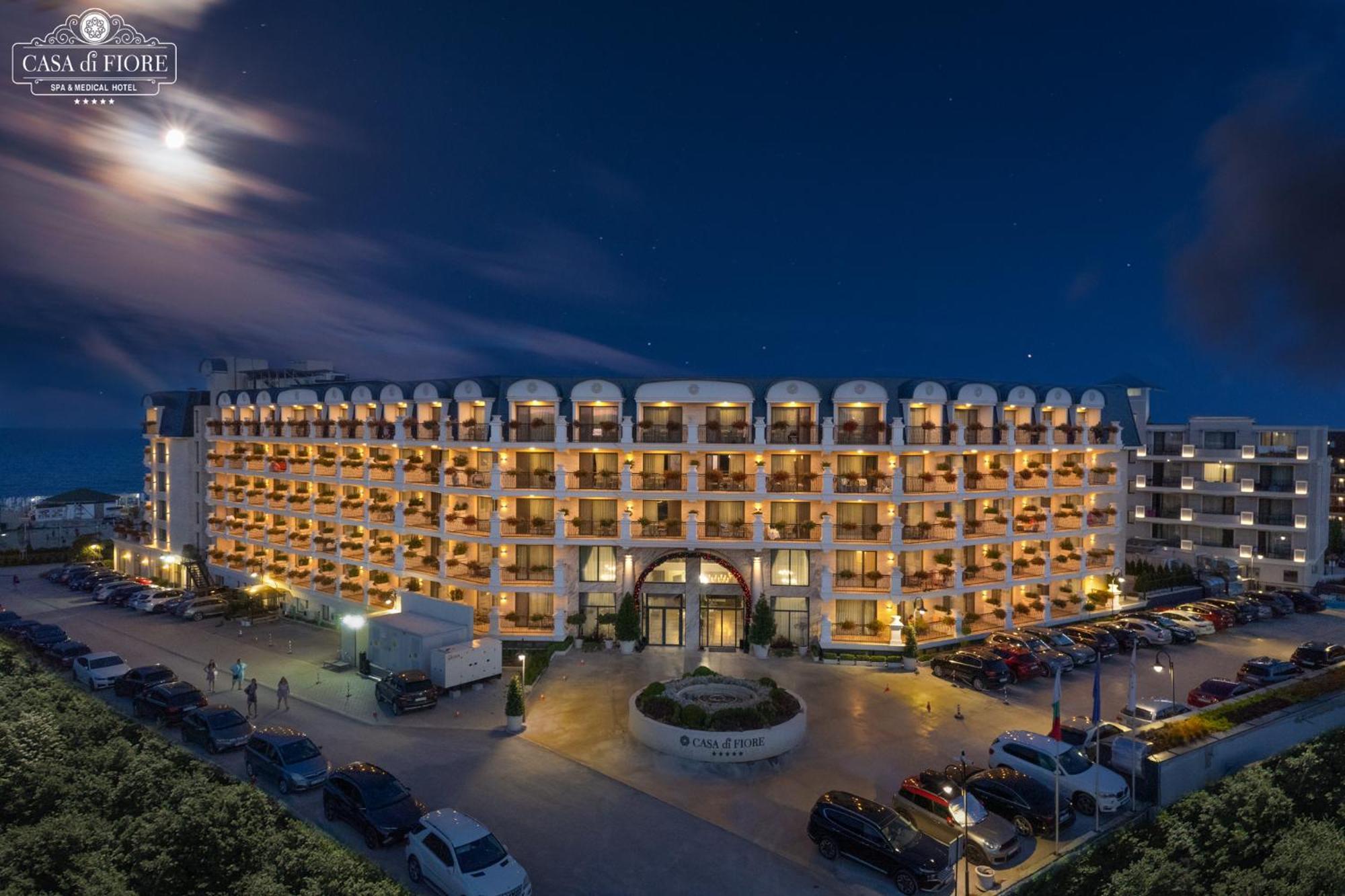 Casa Di Fiore Spa And Medical Hotel, Mineral Pools & Private Beach クラネヴォ エクステリア 写真