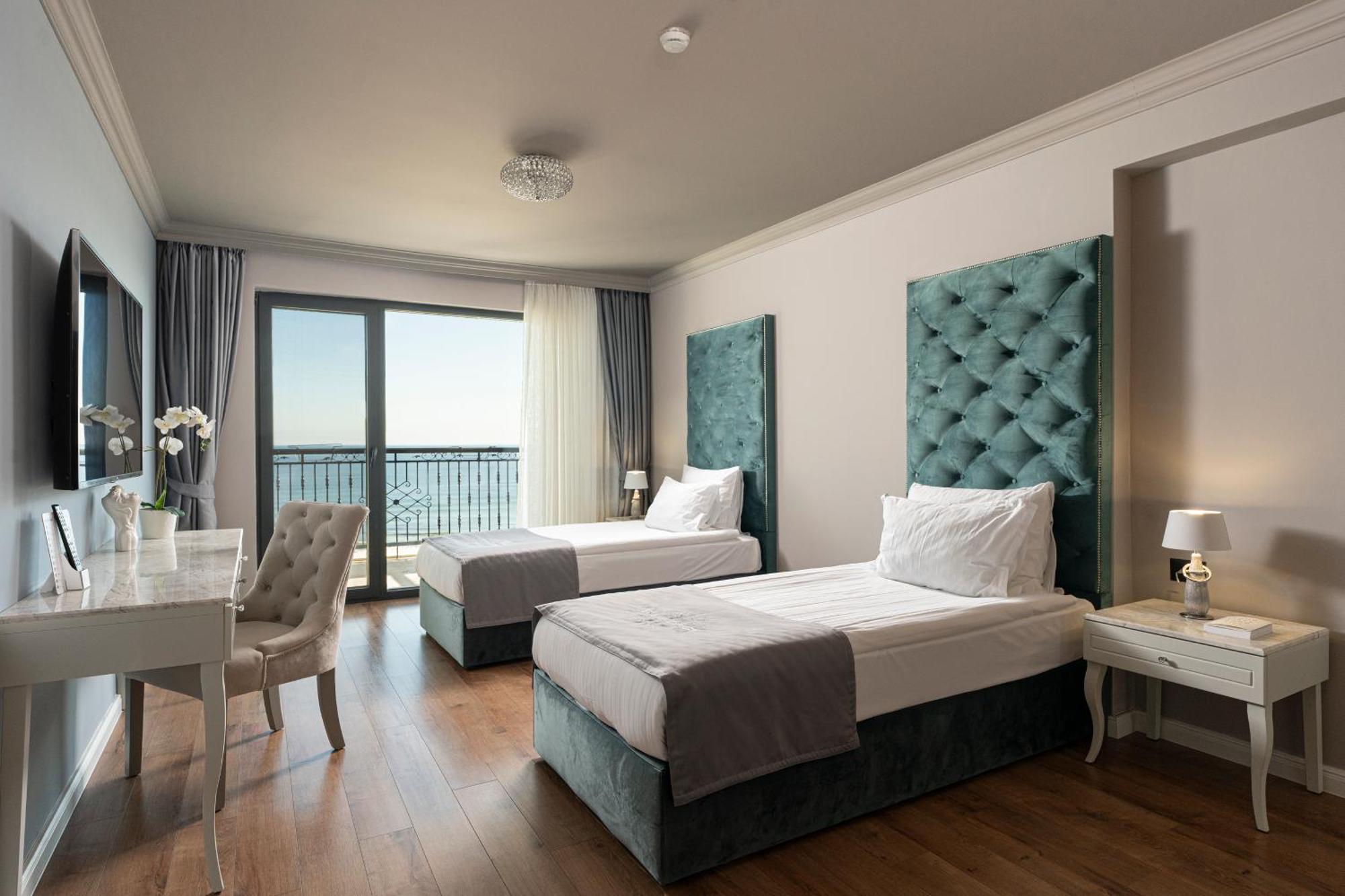 Casa Di Fiore Spa And Medical Hotel, Mineral Pools & Private Beach クラネヴォ エクステリア 写真